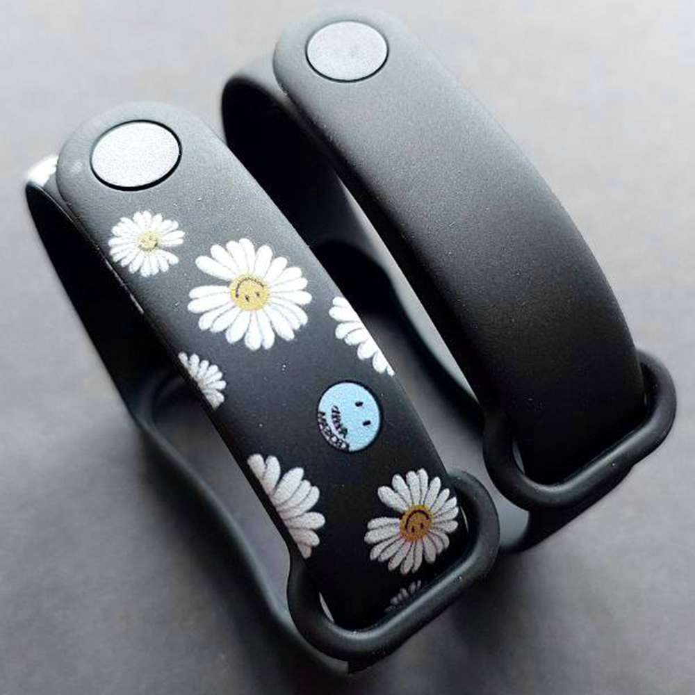 Комплект силіконових ремінців MRK Ромашки 10 для Xiaomi Mi Band 5/6/7 (два ремінці)+ металева кнопка – фото, відгуки, характеристики в інтернет-магазині MoreKitov від продавця: MRK МРК| Купити в Україні: Києві, Харкові, Львові Комплект силіконових ремінців MRK Ромашки 10 для Xiaomi Mi Band 5/6/7 (два ремінці)+ металева кнопка – фото, відгуки, характеристики в інтернет-магазині MoreKitov від продавця: MRK МРК| Купити в Україні: Києві, Харкові, Львові