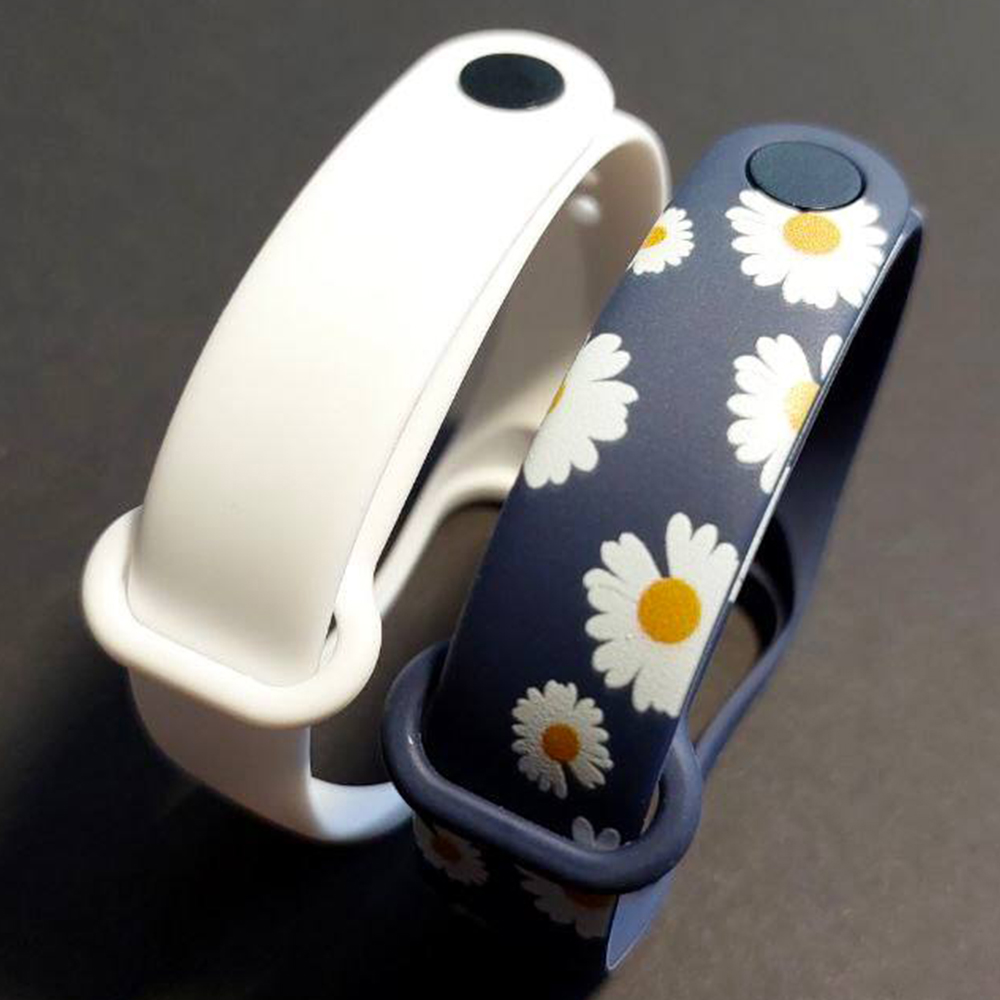 Комплект силіконових ремінців MRK Ромашки 02 для Xiaomi Mi Band 5/6/7 (два ремінці)+ металева кнопка – фото, відгуки, характеристики в інтернет-магазині MoreKitov від продавця: MRK МРК| Купити в Україні: Києві, Харкові, Львові Комплект силіконових ремінців MRK Ромашки 02 для Xiaomi Mi Band 5/6/7 (два ремінці)+ металева кнопка – фото, відгуки, характеристики в інтернет-магазині MoreKitov від продавця: MRK МРК| Купити в Україні: Києві, Харкові, Львові