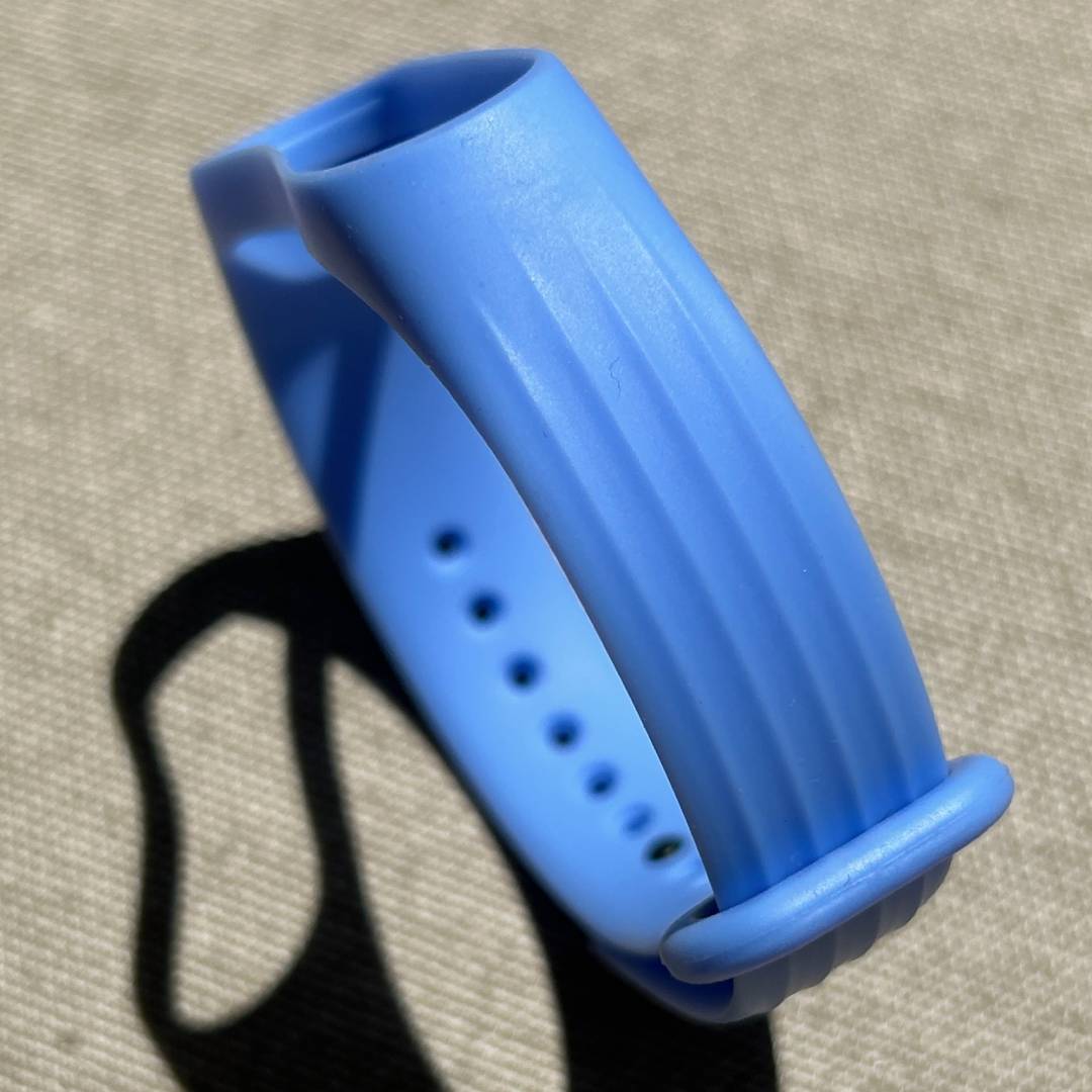 Ремінець силіконовий MRK 3D світло-синій для фітнес браслета Xiaomi Mi Band 5/6 з металевою кнопкою 3D світло-синій – фото, відгуки, характеристики в інтернет-магазині MoreKitov від продавця: MRK МРК| Купити в Україні: Києві, Харкові, Львові