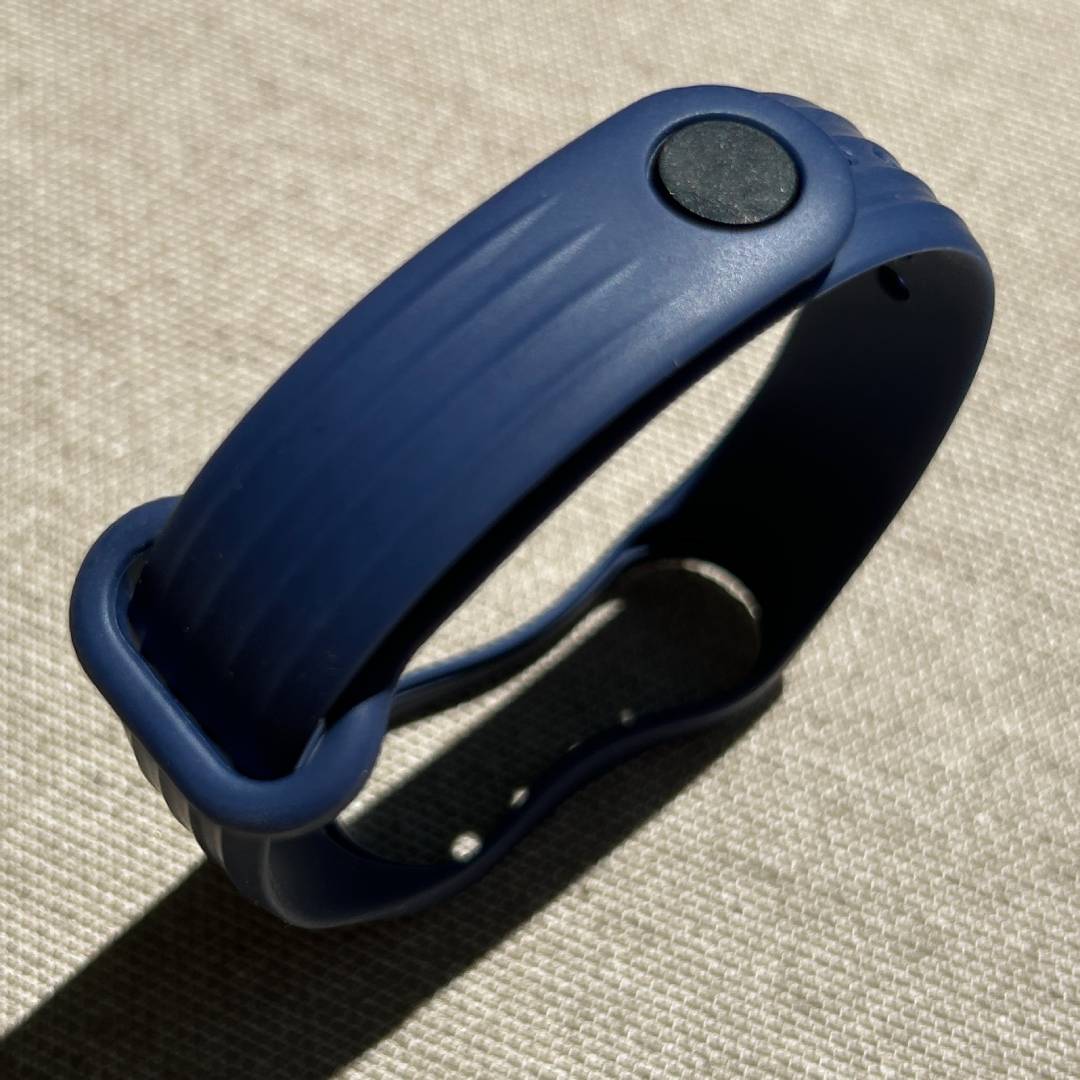 Ремінець силіконовий MRK 3D темно-синій для фітнес браслета Xiaomi Mi Band 3/4 з металевою кнопкою 3D темно-синій – фото, відгуки, характеристики в інтернет-магазині MoreKitov від продавця: MRK МРК| Купити в Україні: Києві, Харкові, Львові 2 Ремінець силіконовий MRK 3D темно-синій для фітнес браслета Xiaomi Mi Band 3/4 з металевою кнопкою 3D темно-синій – фото, відгуки, характеристики в інтернет-магазині MoreKitov від продавця: MRK МРК| Купити в Україні: Києві, Харкові, Львові 2