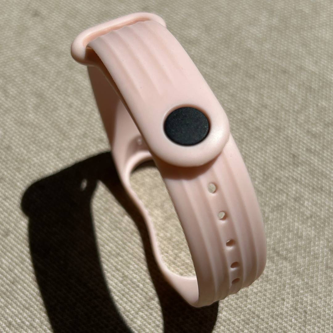 Ремінець силіконовий MRK 3D бежевий для фітнес браслета Xiaomi Mi Band 5/6 з металевою кнопкою 3D бежевий – фото, відгуки, характеристики в інтернет-магазині MoreKitov від продавця: MRK МРК| Купити в Україні: Києві, Харкові, Львові 2 Ремінець силіконовий MRK 3D бежевий для фітнес браслета Xiaomi Mi Band 5/6 з металевою кнопкою 3D бежевий – фото, відгуки, характеристики в інтернет-магазині MoreKitov від продавця: MRK МРК| Купити в Україні: Києві, Харкові, Львові 2