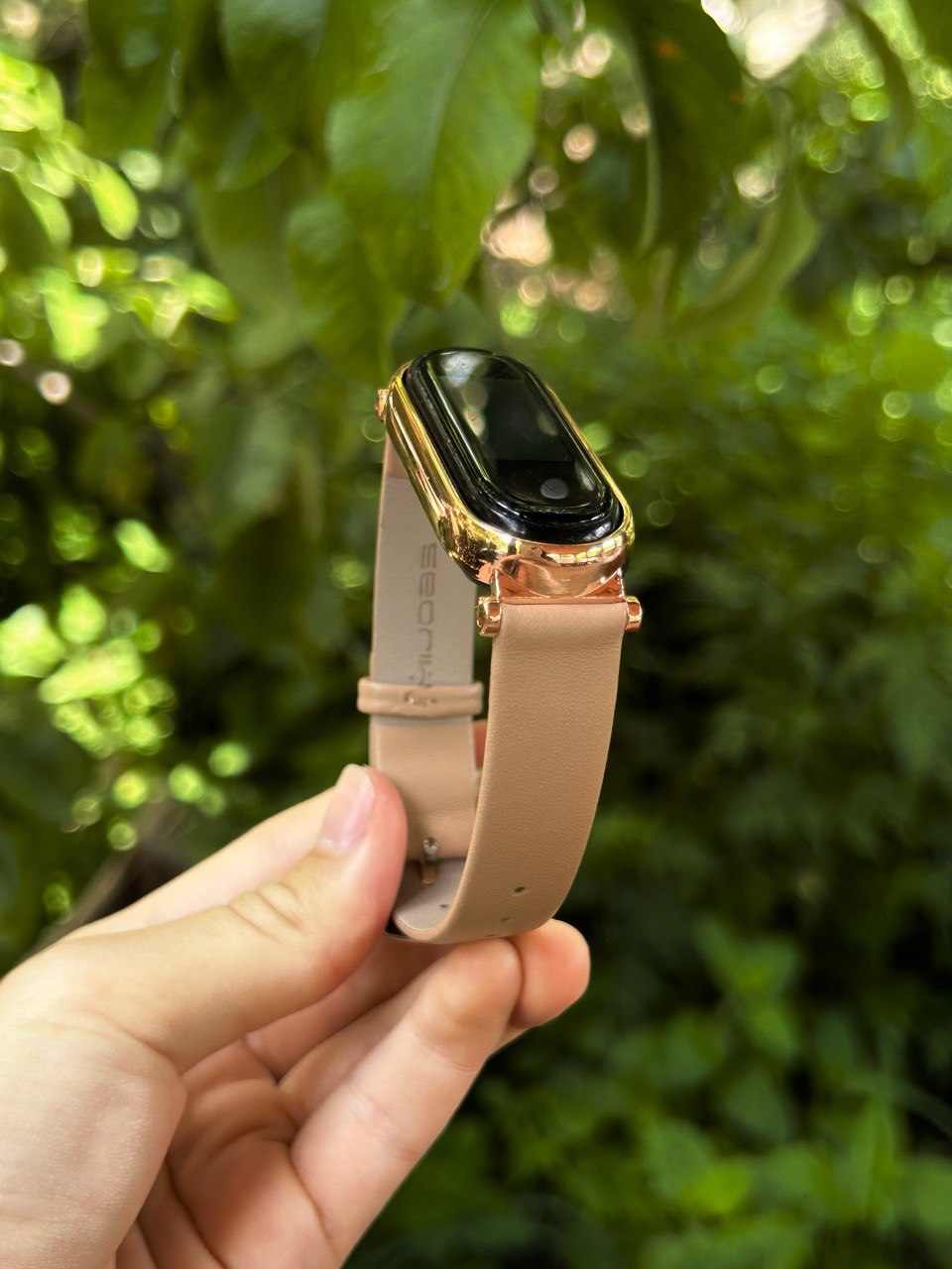 Шкіряний ремінець з металевим корпусом Mi Jobs Elegance GT для фітнес браслета Xiaomi Mi Band 3/4/5/6 бежевий + золото – фото, відгуки, характеристики в інтернет-магазині MoreKitov від продавця: MRK МРК| Купити в Україні: Києві, Харкові, Львові 2 Шкіряний ремінець з металевим корпусом Mi Jobs Elegance GT для фітнес браслета Xiaomi Mi Band 3/4/5/6 бежевий + золото – фото, відгуки, характеристики в інтернет-магазині MoreKitov від продавця: MRK МРК| Купити в Україні: Києві, Харкові, Львові 2