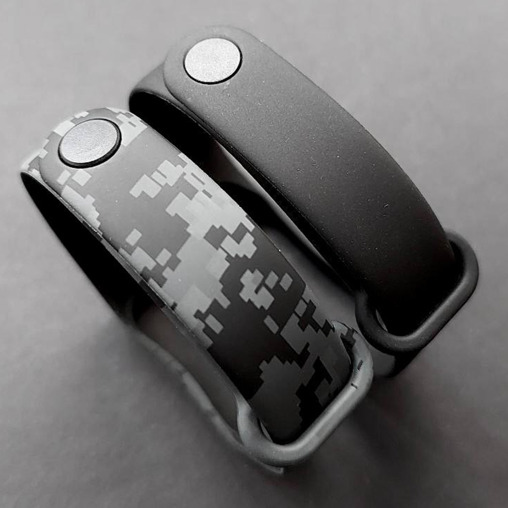 Комплект силіконових ремінців MRK Black Camouflage для фітнес браслета Xiaomi Mi Band 5/6/7 два ремінці + металева кнопка – фото, відгуки, характеристики в інтернет-магазині MoreKitov від продавця: MRK МРК| Купити в Україні: Києві, Харкові, Львові