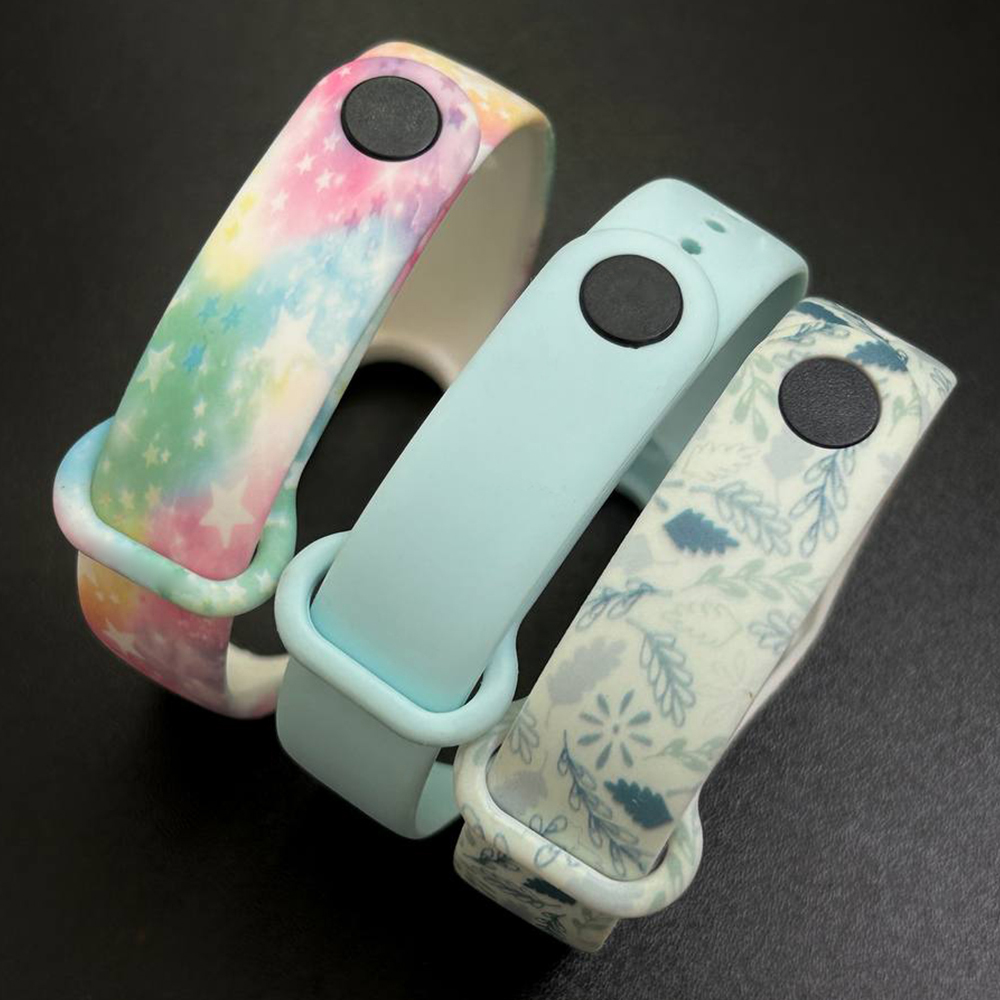 Комплект силіконових ремінців MRK Colors Set для фітнес браслета Xiaomi Mi Band 5/6/7 три ремінці + металева кнопка – фото, відгуки, характеристики в інтернет-магазині MoreKitov від продавця: MRK МРК| Купити в Україні: Києві, Харкові, Львові