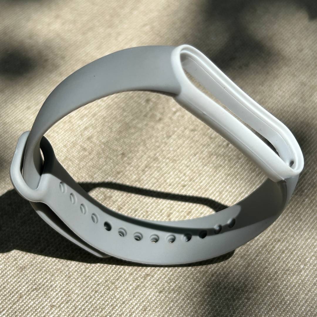 Ремінець силіконовий MRK Double Color для фітнесу браслета Xiaomi Mi Band 5/6 з металевою кнопкою Сіро-білий Double Color – фото, відгуки, характеристики в інтернет-магазині MoreKitov від продавця: MRK МРК| Купити в Україні: Києві, Харкові, Львові Ремінець силіконовий MRK Double Color для фітнесу браслета Xiaomi Mi Band 5/6 з металевою кнопкою Сіро-білий Double Color – фото, відгуки, характеристики в інтернет-магазині MoreKitov від продавця: MRK МРК| Купити в Україні: Києві, Харкові, Львові