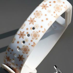 Силіконовий ремінець MRK Новорічний з малюнком Golden Snowflakes для Xiaomi Mi Band 5/6/7 із металевою кнопкою – фото, відгуки, характеристики в інтернет-магазині MoreKitov від продавця: MRK МРК| Купити в Україні: Києві, Харкові, Львові