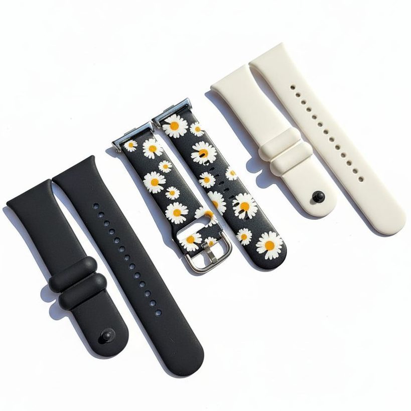 Комплект силіконових ремінців MRK Camomiles з металевим кріпленням для фітнес браслета Mi Smart Band 8 Pro/9Pro/ Xiaomi Redmi Watch 4/5 (три ремінці) Black and Milk – фото, відгуки, характеристики в інтернет-магазині MoreKitov від продавця: MRK МРК| Купити в Україні: Києві, Харкові, Львові