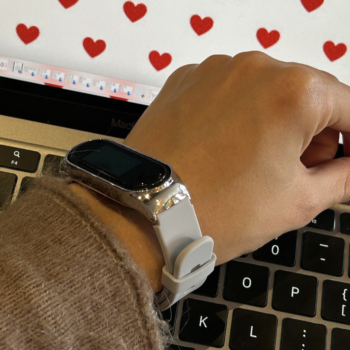 Силіконовий ремінець з металевою капсулою Mi Jobs Premium Comfort для фітнес браслета Xiaomi Mi Band 7 сірий + срібло – фото, відгуки, характеристики в інтернет-магазині MoreKitov від продавця: MRK МРК| Купити в Україні: Києві, Харкові, Львові 2 Силіконовий ремінець з металевою капсулою Mi Jobs Premium Comfort для фітнес браслета Xiaomi Mi Band 7 сірий + срібло – фото, відгуки, характеристики в інтернет-магазині MoreKitov від продавця: MRK МРК| Купити в Україні: Києві, Харкові, Львові 2