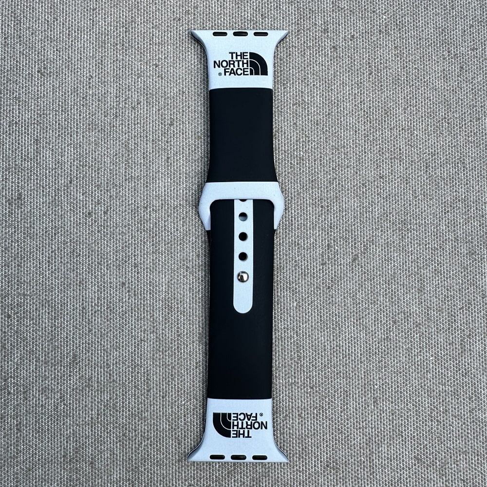 Ремінець силіконовий для Apple Watch 2/3/4/4/5/6/7/8/9/9/SE, 38/40/41мм із металевою кнопкою Black and White – фото, відгуки, характеристики в інтернет-магазині MoreKitov від продавця: MRK МРК| Купити в Україні: Києві, Харкові, Львові