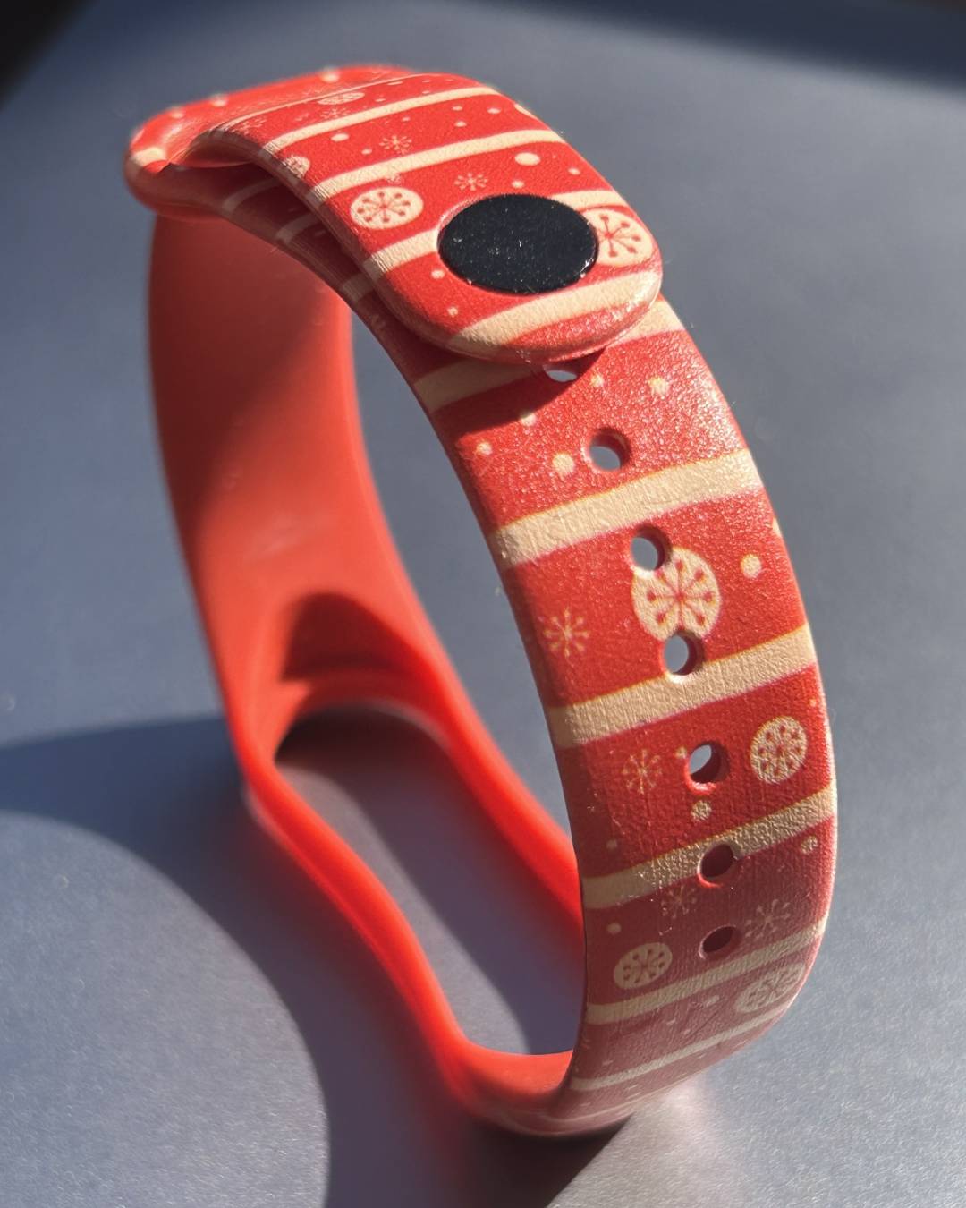 Ремінець силіконовий MRK Merry Chtistmas Red для Mi Band 5/6/7 з металевою кнопкою – фото, відгуки, характеристики в інтернет-магазині MoreKitov від продавця: MRK МРК| Купити в Україні: Києві, Харкові, Львові 2 Ремінець силіконовий MRK Merry Chtistmas Red для Mi Band 5/6/7 з металевою кнопкою – фото, відгуки, характеристики в інтернет-магазині MoreKitov від продавця: MRK МРК| Купити в Україні: Києві, Харкові, Львові 2