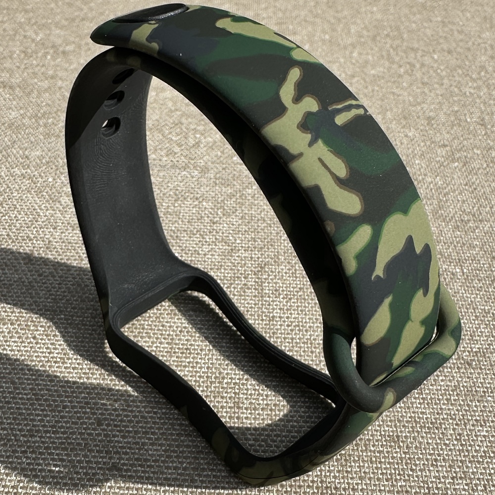 Силіконовий ремінець MRK для Mi Smart Band 8 Active/Redmi Smart Band 2 з дизайнерським принтом камуфляж хакі – фото, відгуки, характеристики в інтернет-магазині MoreKitov від продавця: MRK МРК| Купити в Україні: Києві, Харкові, Львові
