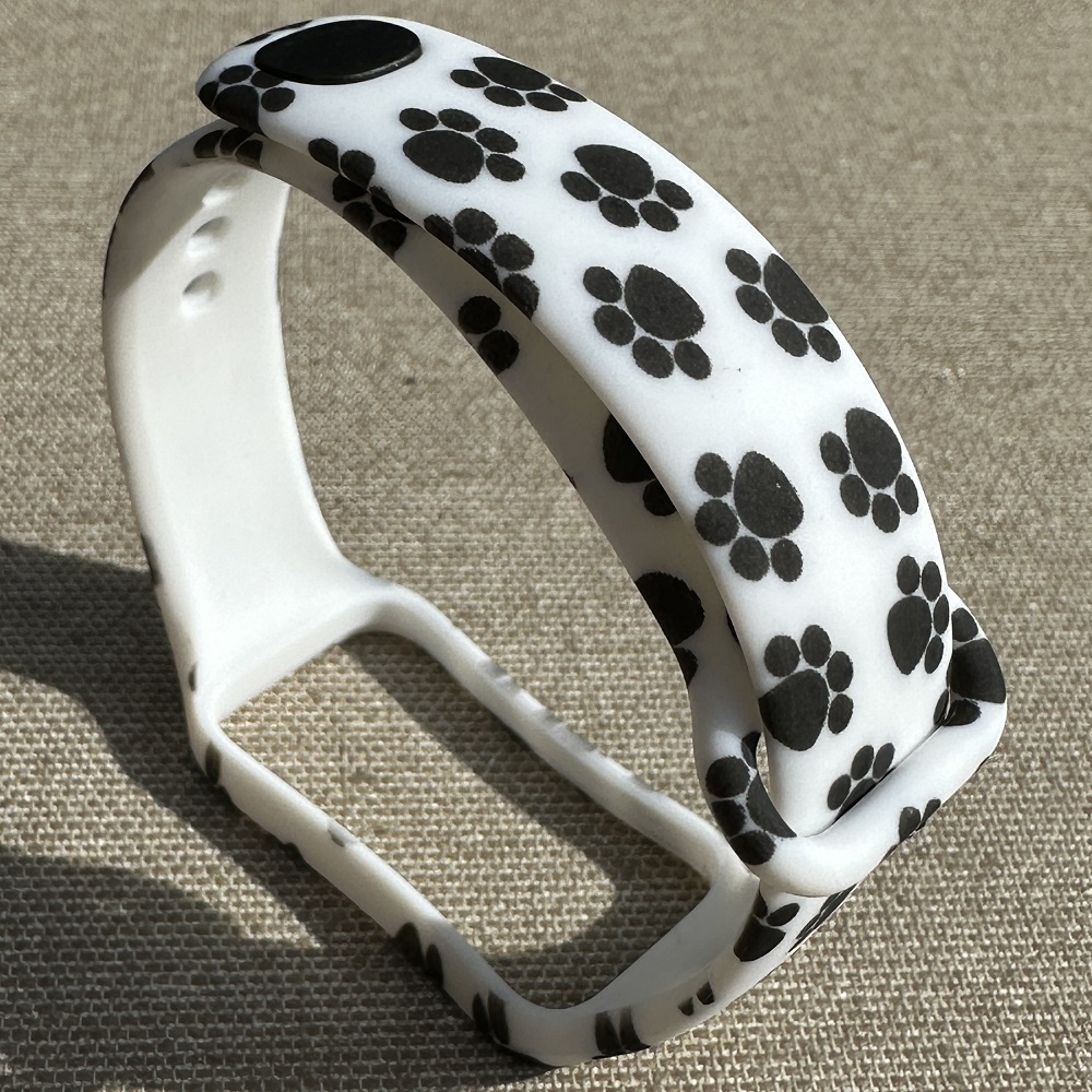 Силіконовий ремінець MRK для Mi Smart Band 8 Active/ Redmi Smart Band 2 з дизайнерським принтом Лапки – фото, відгуки, характеристики в інтернет-магазині MoreKitov від продавця: MRK МРК| Купити в Україні: Києві, Харкові, Львові