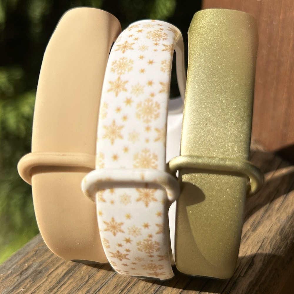 Комплект силіконових ремінців MRK Golden Snowflakes (три ремінці) для Xiaomi Mi Band 3/4 з металевою кнопкою – фото, відгуки, характеристики в інтернет-магазині MoreKitov від продавця: MRK МРК| Купити в Україні: Києві, Харкові, Львові 2 Комплект силіконових ремінців MRK Golden Snowflakes (три ремінці) для Xiaomi Mi Band 3/4 з металевою кнопкою – фото, відгуки, характеристики в інтернет-магазині MoreKitov від продавця: MRK МРК| Купити в Україні: Києві, Харкові, Львові 2