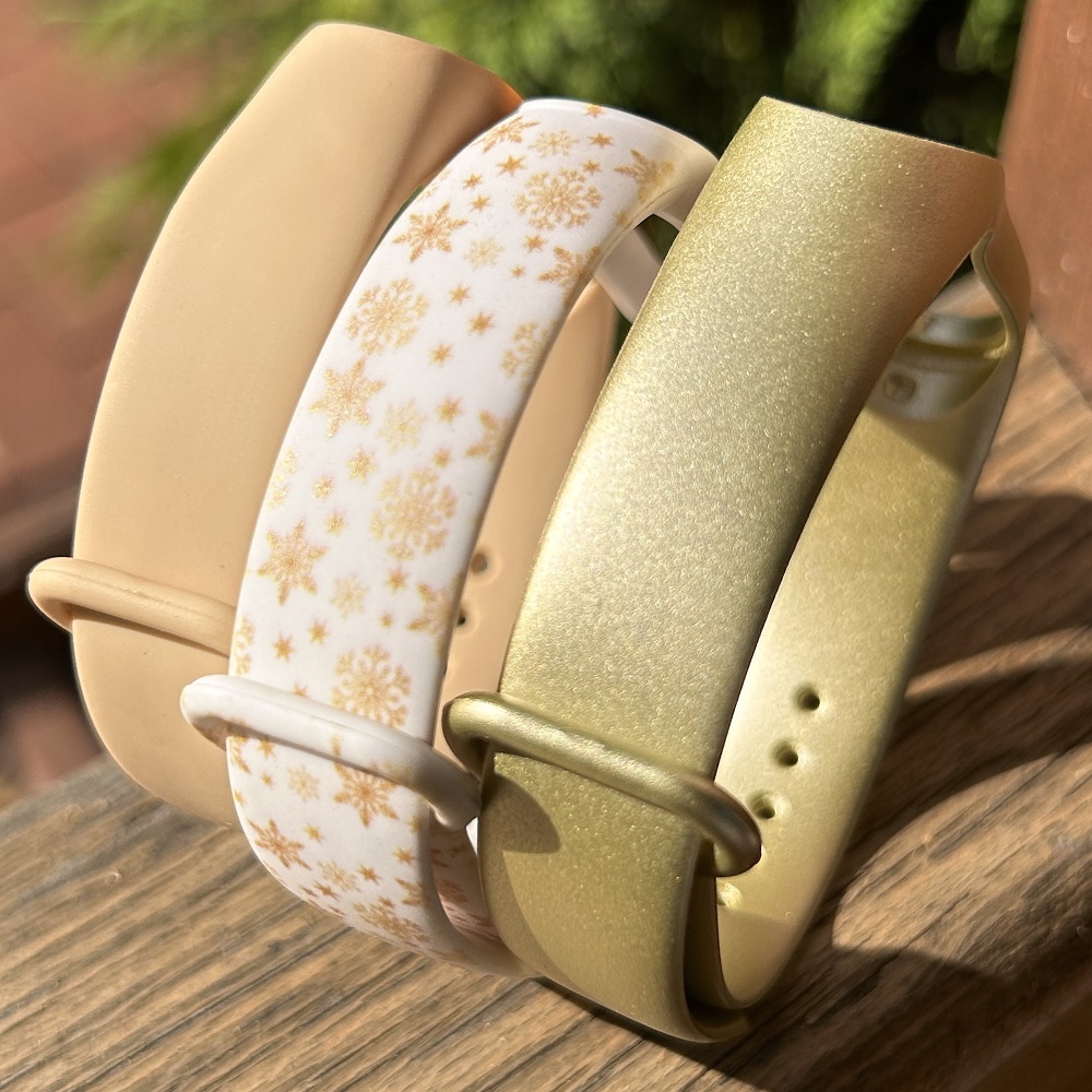 Комплект силіконових ремінців MRK Golden Snowflakes (три ремінці) для Xiaomi Mi Band 5/6/7 з металевою кнопкою – фото, відгуки, характеристики в інтернет-магазині MoreKitov від продавця: MRK МРК| Купити в Україні: Києві, Харкові, Львові Комплект силіконових ремінців MRK Golden Snowflakes (три ремінці) для Xiaomi Mi Band 5/6/7 з металевою кнопкою – фото, відгуки, характеристики в інтернет-магазині MoreKitov від продавця: MRK МРК| Купити в Україні: Києві, Харкові, Львові
