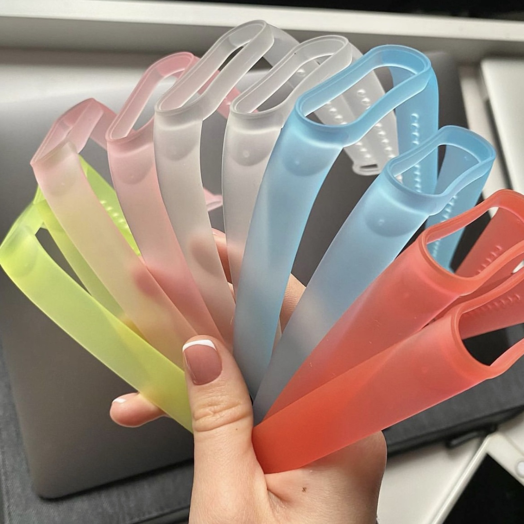 Ремінець силіконовий прозорий матовий для фітнес браслета Xiaomi Mi Band 7/6/5 Чорний – фото, відгуки, характеристики в інтернет-магазині MoreKitov від продавця: MRK МРК| Купити в Україні: Києві, Харкові, Львові 2 Ремінець силіконовий прозорий матовий для фітнес браслета Xiaomi Mi Band 7/6/5 Чорний – фото, відгуки, характеристики в інтернет-магазині MoreKitov від продавця: MRK МРК| Купити в Україні: Києві, Харкові, Львові 2