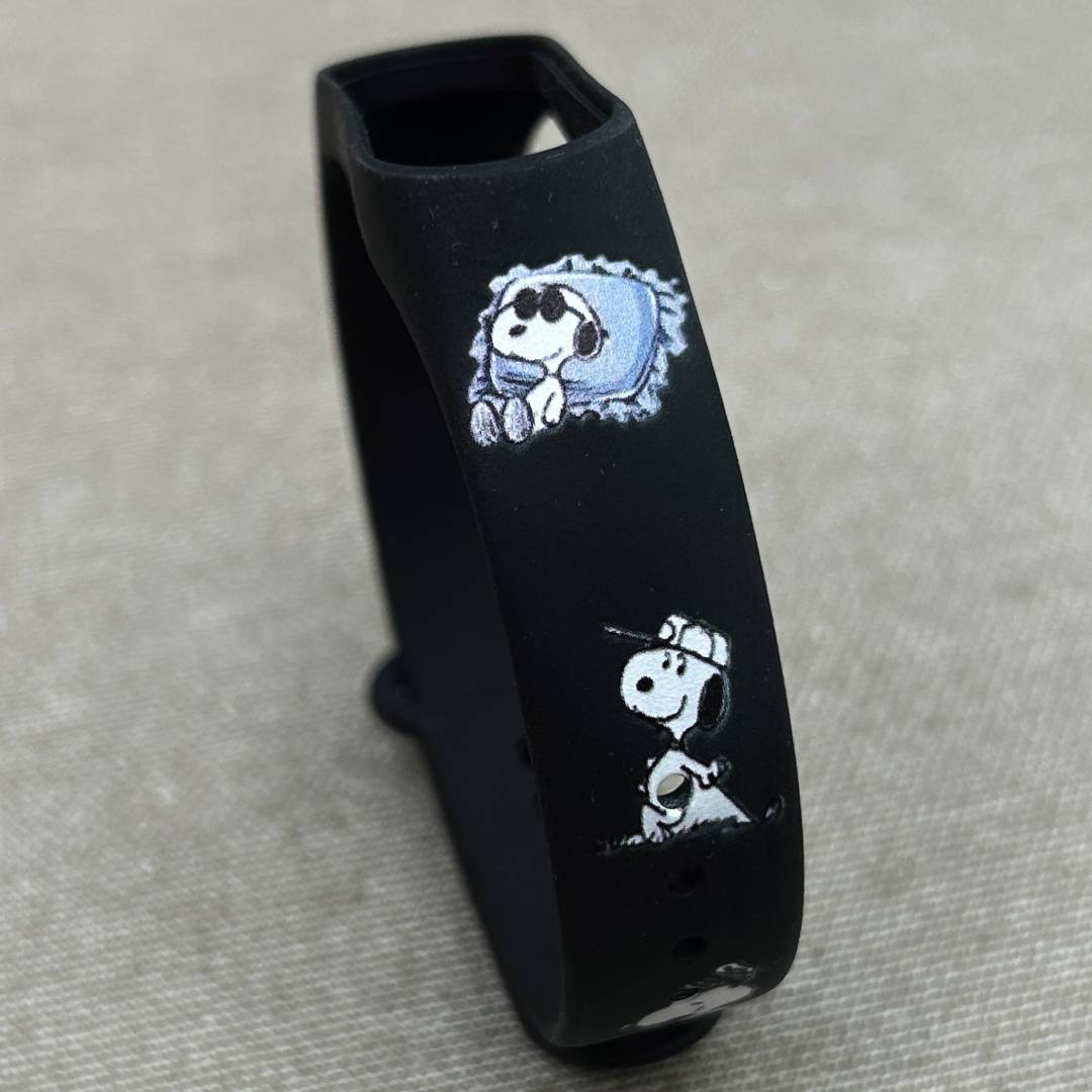 Ремінець силіконовий MRK з дизайнерським принтом Snoooopy Dog Black для фітнесу браслета Xiaomi Mi Band 3/4 з металевою кнопкою Чорний Snoooopy Dog Black – фото, відгуки, характеристики в інтернет-магазині MoreKitov від продавця: MRK МРК| Купити в Україні: Києві, Харкові, Львові 3 Ремінець силіконовий MRK з дизайнерським принтом Snoooopy Dog Black для фітнесу браслета Xiaomi Mi Band 3/4 з металевою кнопкою Чорний Snoooopy Dog Black – фото, відгуки, характеристики в інтернет-магазині MoreKitov від продавця: MRK МРК| Купити в Україні: Києві, Харкові, Львові 3