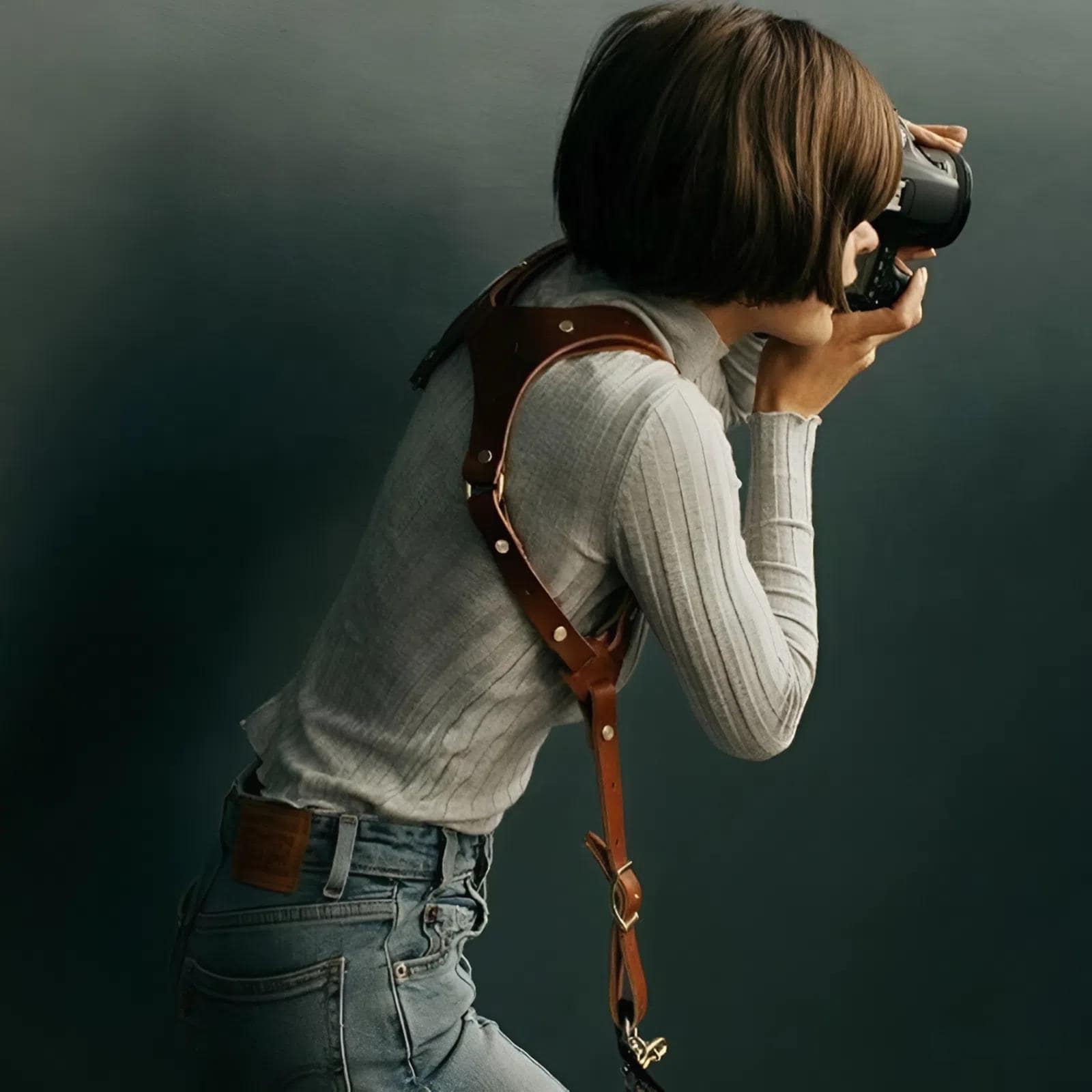 Шкіряне розвантаження для фотоапарата з металевим гачком ліве плече – фото, відгуки, характеристики в інтернет-магазині MoreKitov від продавця: MRK МРК| Купити в Україні: Києві, Харкові, Львові 3 Шкіряне розвантаження для фотоапарата з металевим гачком ліве плече – фото, відгуки, характеристики в інтернет-магазині MoreKitov від продавця: MRK МРК| Купити в Україні: Києві, Харкові, Львові 3