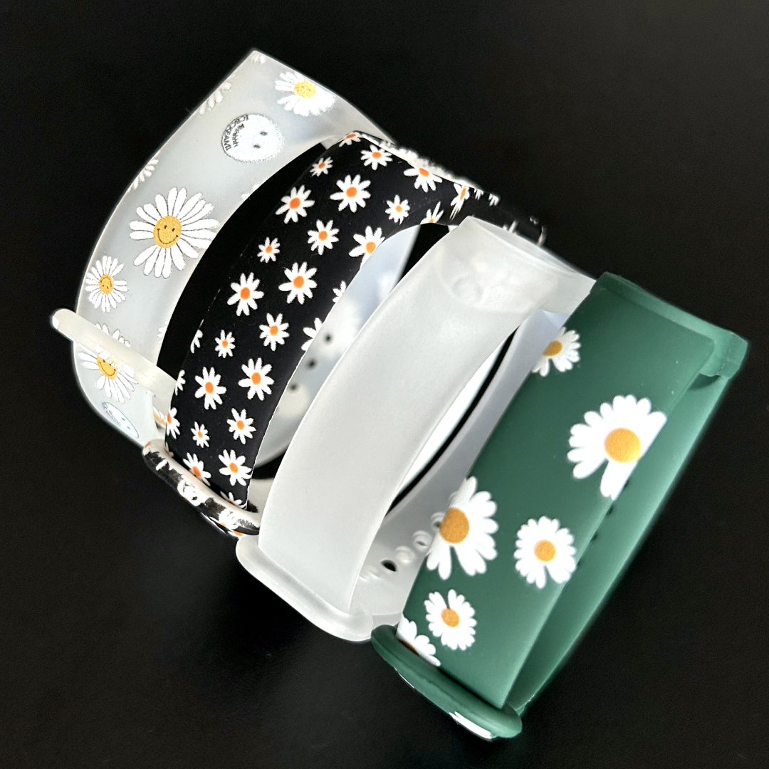 Комплект силіконових ремінців MRK для фітнес браслета Xiaomi Mi Band 5/6/7 Ромашкове поле 01 – фото, відгуки, характеристики в інтернет-магазині MoreKitov від продавця: MRK МРК| Купити в Україні: Києві, Харкові, Львові