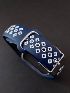 Силиконовый ремешок Nike style для фитнес-браслета Xiaomi Mi Band 5/6/7 с металлической застежкой Темно-синий с белым