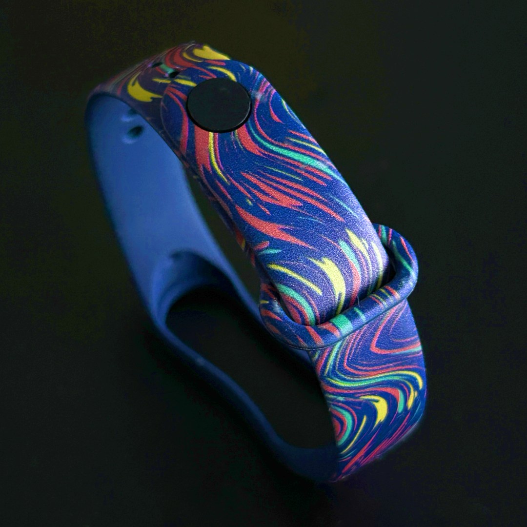 Ремешок силиконовый MRK с дизайнерским принтом Multicolor для фитнес браслета Xiaomi Mi Band 5/6/7 Темно-синий – фото, отзывы, характеристики в интернет-магазине MoreKitov МореКитов от продавца: MRK МРК| Купить в Украине: Киеве, Харькове, Львове 2 Ремешок силиконовый MRK с дизайнерским принтом Multicolor для фитнес браслета Xiaomi Mi Band 5/6/7 Темно-синий – фото, отзывы, характеристики в интернет-магазине MoreKitov МореКитов от продавца: MRK МРК| Купить в Украине: Киеве, Харькове, Львове 2
