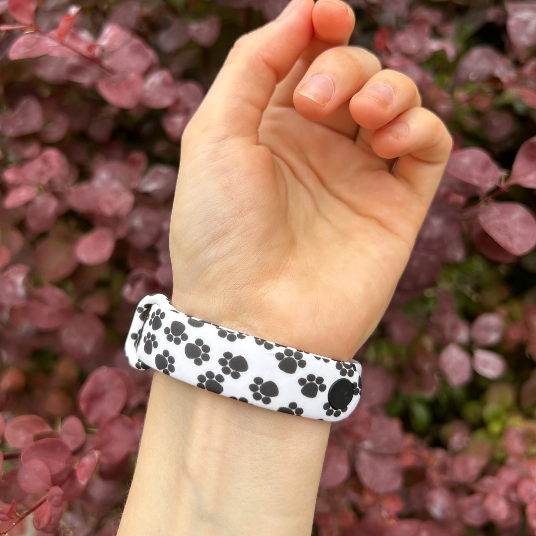 Силиконовый ремешок MRK для фитнес браслета Xiaomi Mi Band 6/5 с рисунком Лапки (5) – фото, отзывы, характеристики в интернет-магазине MoreKitov МореКитов от продавца: MRK МРК| Купить в Украине: Киеве, Харькове, Львове 2 Силиконовый ремешок MRK для фитнес браслета Xiaomi Mi Band 6/5 с рисунком Лапки (5) – фото, отзывы, характеристики в интернет-магазине MoreKitov МореКитов от продавца: MRK МРК| Купить в Украине: Киеве, Харькове, Львове 2