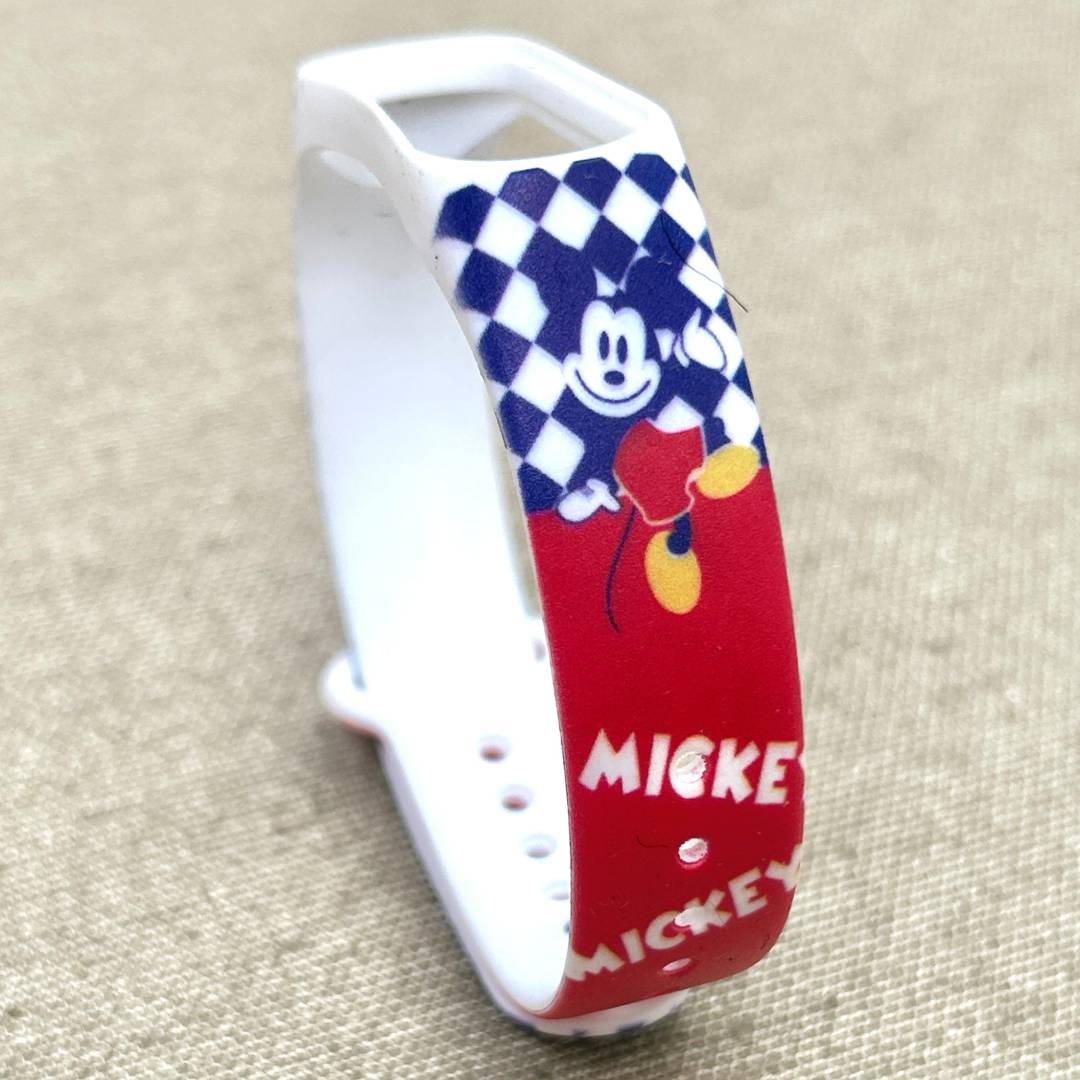 Ремешок силиконовый MRK с дизайнерским принтом Mickey Mouse 01 для фитнес браслета Xiaomi Mi Band 5/6 с металлической кнопкой Mickey Mouse 01 – фото, отзывы, характеристики в интернет-магазине MoreKitov МореКитов от продавца: MRK МРК| Купить в Украине: Киеве, Харькове, Львове 2 Ремешок силиконовый MRK с дизайнерским принтом Mickey Mouse 01 для фитнес браслета Xiaomi Mi Band 5/6 с металлической кнопкой Mickey Mouse 01 – фото, отзывы, характеристики в интернет-магазине MoreKitov МореКитов от продавца: MRK МРК| Купить в Украине: Киеве, Харькове, Львове 2