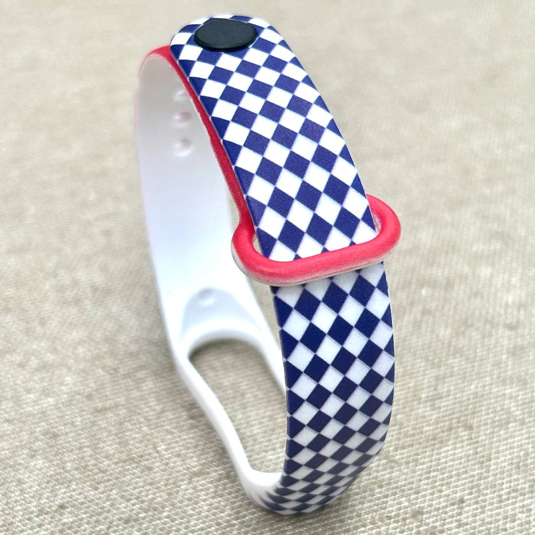 Ремешок силиконовый MRK с дизайнерским принтом Mickey Mouse 01 для фитнес браслета Xiaomi Mi Band 5/6 с металлической кнопкой Mickey Mouse 01 – фото, отзывы, характеристики в интернет-магазине MoreKitov МореКитов от продавца: MRK МРК| Купить в Украине: Киеве, Харькове, Львове 3 Ремешок силиконовый MRK с дизайнерским принтом Mickey Mouse 01 для фитнес браслета Xiaomi Mi Band 5/6 с металлической кнопкой Mickey Mouse 01 – фото, отзывы, характеристики в интернет-магазине MoreKitov МореКитов от продавца: MRK МРК| Купить в Украине: Киеве, Харькове, Львове 3