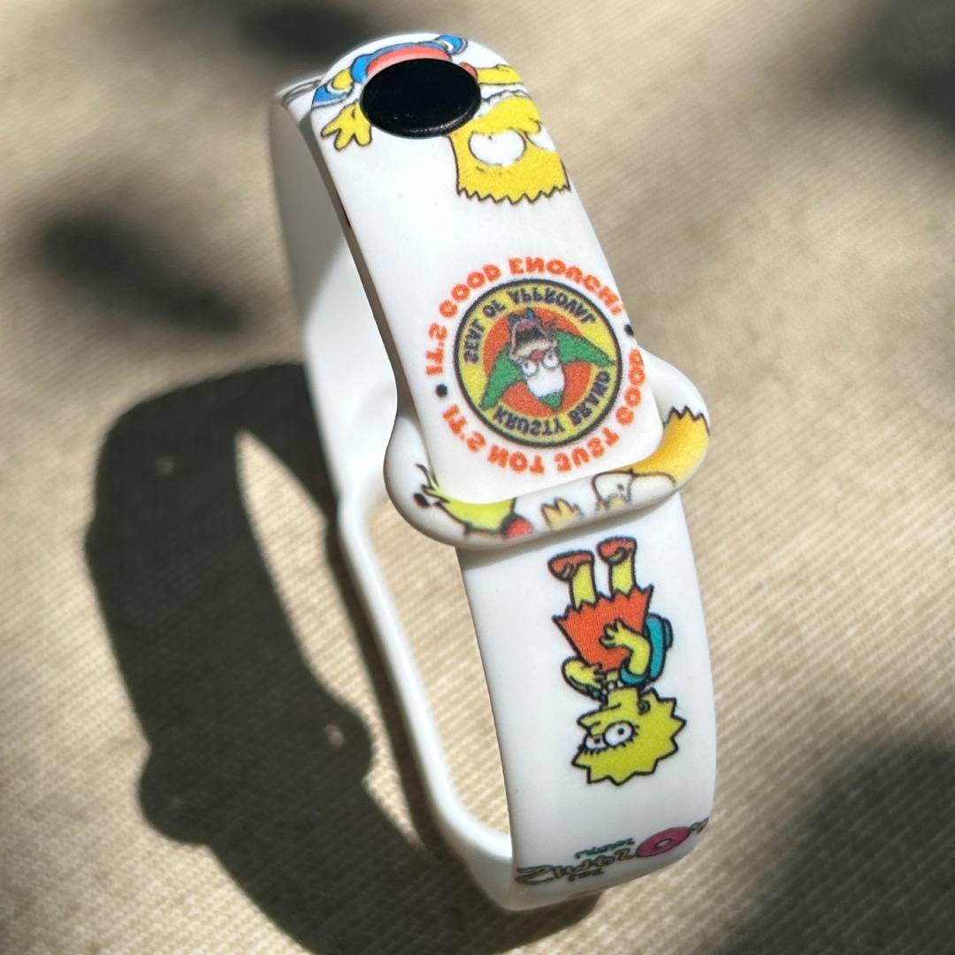 Ремешок силиконовый MRK с дизайнерским принтом Simpsons для фитнес браслета Xiaomi Mi Band 5/6 с металлической кнопкой Белый Simpsons – фото, отзывы, характеристики в интернет-магазине MoreKitov МореКитов от продавца: MRK МРК| Купить в Украине: Киеве, Харькове, Львове 3 Ремешок силиконовый MRK с дизайнерским принтом Simpsons для фитнес браслета Xiaomi Mi Band 5/6 с металлической кнопкой Белый Simpsons – фото, отзывы, характеристики в интернет-магазине MoreKitov МореКитов от продавца: MRK МРК| Купить в Украине: Киеве, Харькове, Львове 3