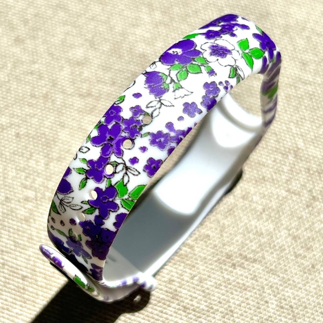Ремешок силиконовый MRK с дизайнерским принтом Violet Flowers для фитнес браслета Xiaomi Mi Band 3/4 с металлической кнопкой Violet Flowers – фото, отзывы, характеристики в интернет-магазине MoreKitov МореКитов от продавца: MRK МРК| Купить в Украине: Киеве, Харькове, Львове 2 Ремешок силиконовый MRK с дизайнерским принтом Violet Flowers для фитнес браслета Xiaomi Mi Band 3/4 с металлической кнопкой Violet Flowers – фото, отзывы, характеристики в интернет-магазине MoreKitov МореКитов от продавца: MRK МРК| Купить в Украине: Киеве, Харькове, Львове 2