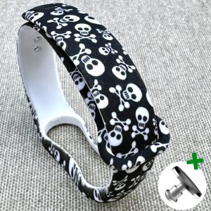 Ремешок силиконовый MRK с дизайнерским принтом Sculls для фитнес браслета Xiaomi Mi Band 5/6/7 с металлической кнопкой – фото, отзывы, характеристики в интернет-магазине MoreKitov МореКитов от продавца: MRK МРК| Купить в Украине: Киеве, Харькове, Львове
