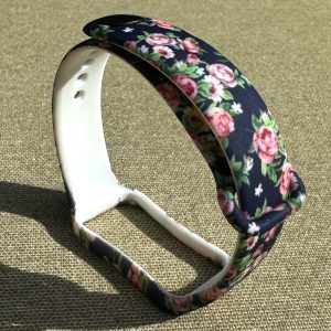 Силиконовый ремешок MRK для Mi Smart Band 8 Active/ Redmi Smart Band 2 с дизайнерским принтом Beautiful Roses – фото, отзывы, характеристики в интернет-магазине MoreKitov МореКитов от продавца: MRK МРК| Купить в Украине: Киеве, Харькове, Львове