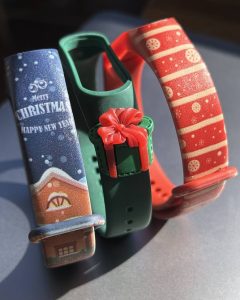 Комплект ремешков силиконовых MRK Merry Chtistmas для Mi Band 3/4 с металлической кнопкой (три ремешка)