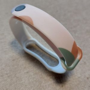 Ремешок силиконовый MRK Multicolor для Mi Band 5/6/7 Beige, Orange, Green с металлической кнопкой – фото, отзывы, характеристики в интернет-магазине MoreKitov МореКитов от продавца: MRK МРК| Купить в Украине: Киеве, Харькове, Львове