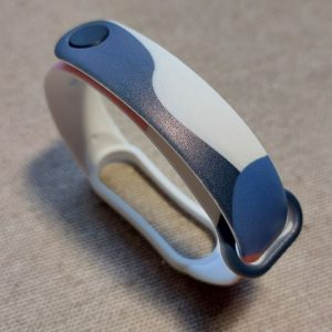 Ремешок силиконовый MRK Multicolor для Mi Band 3/4 White, Blue, Dark Blue, Pink с металлической кнопкой – фото, отзывы, характеристики в интернет-магазине MoreKitov МореКитов от продавца: MRK МРК| Купить в Украине: Киеве, Харькове, Львове