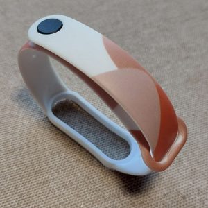 Ремешок силиконовый MRK Multicolor для Mi Band 5/6/7 White, Beige, Light Brown, Orange с металлической кнопкой – фото, отзывы, характеристики в интернет-магазине MoreKitov МореКитов от продавца: MRK МРК| Купить в Украине: Киеве, Харькове, Львове