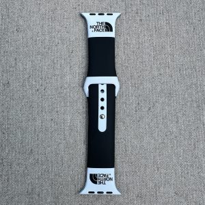 Ремешок силиконовый для Apple Watch 2/3/4/4/5/6/7/8/9/9/SE, 38/40/41мм с металлической кнопкой Black and White – фото, отзывы, характеристики в интернет-магазине MoreKitov МореКитов от продавца: MRK МРК| Купить в Украине: Киеве, Харькове, Львове