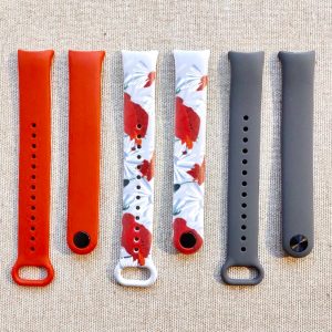 Комплект силиконовых ремешков MRK Маковое Поле для Xiaomi Mi Band 8_9 с металлическим креплением (три ремешка)