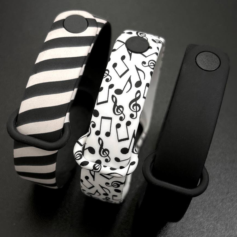 Комплект силиконовых ремешков MRK Black and White Notes для фитнес браслета Xiaomi Mi Band 3/4 три ремешка + металлическая кнопка – фото, отзывы, характеристики в интернет-магазине MoreKitov МореКитов от продавца: MRK МРК| Купить в Украине: Киеве, Харькове, Львове 3 Комплект силиконовых ремешков MRK Black and White Notes для фитнес браслета Xiaomi Mi Band 3/4 три ремешка + металлическая кнопка – фото, отзывы, характеристики в интернет-магазине MoreKitov МореКитов от продавца: MRK МРК| Купить в Украине: Киеве, Харькове, Львове 3