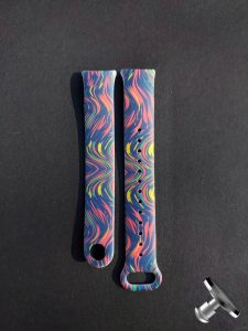 Силиконовый ремешок Original Design MiJobs для фитнеса браслета Xiaomi Mi Band 8/9 Colorful Pattern с металлическим креплением + металлическая кнопка