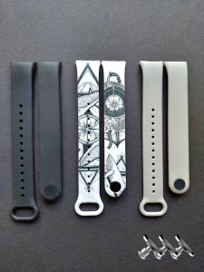 Комплект силиконовых ремешков MRK для фитнеса браслета Xiaomi Mi Band 8/9 Black Tattoo с металлическим креплением (три ремешка) + три металлические кнопки