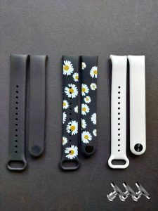 Комплект силиконовых ремешков MRK для фитнеса браслета Xiaomi Mi Band 8/9 Camomiles Black Set с металлическим креплением (три ремешка) + три металлические кнопки