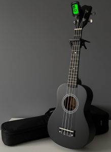 Укулеле сопрано 21" + Чехол + Тюнер + два медиатора + каподастр Черный